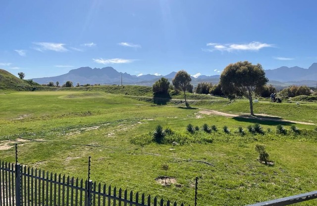 On a golf course, mountain views, 5 min drive from the beach and 7 for hiking