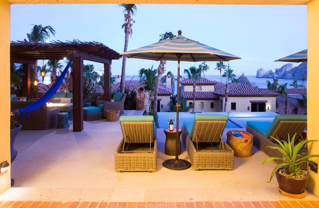 On Medano beach. Hacienda Beach Club, private pool, spa, fire pit. Best bldg 5