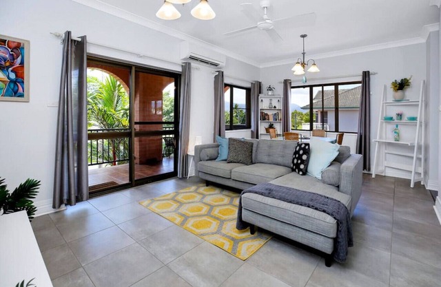 On the Esplanade with View 7