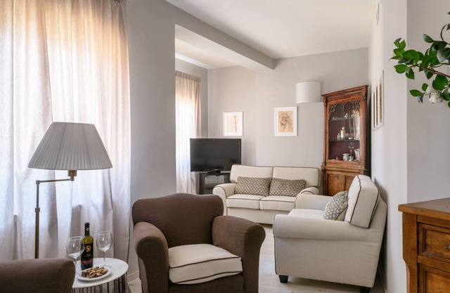 Once Upon A Time in Florence: NEW LUXURY AND CHARMING SUITE PONTE VECCHIO