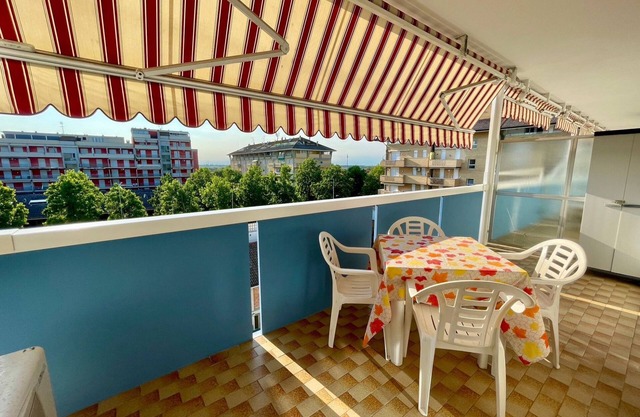 One-bedroom flat with shared pool