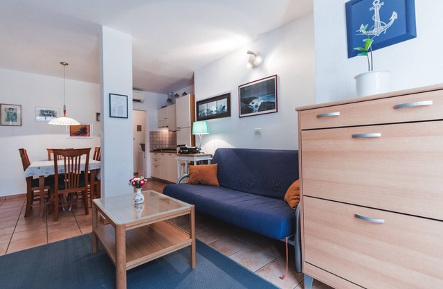 One bedroom Apartment 1 Pri Mari In Front of the Sea