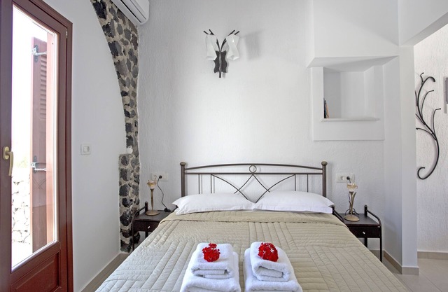 One bedroom apartment with free car rental