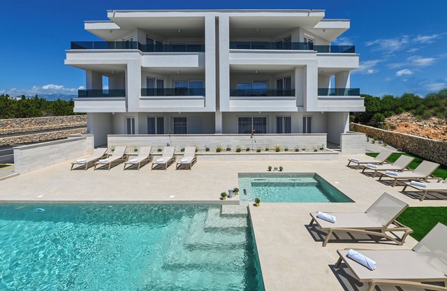 One-Bedroom apartment with terrace