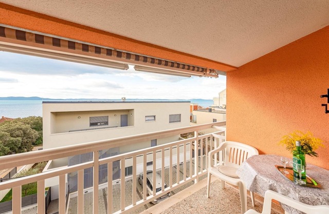One bedroom apartment with balcony and sea view Kožino, Zadar (A-5749-d)