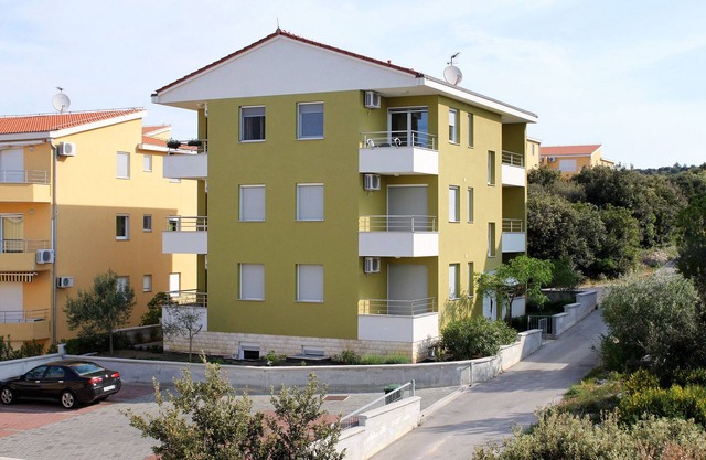 One bedroom apartment with terrace and sea view Kožino, Zadar (A-5755-b)