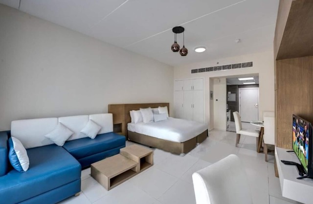 One Bedroom Apartment Near Arenco Tower Dubai