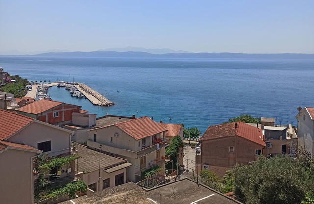 One bedroom apartment with terrace and sea view Podgora, Makarska (A-2593-c)