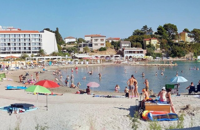 One bedroom apartment with balcony Mundanije, Rab (A-12242-a)