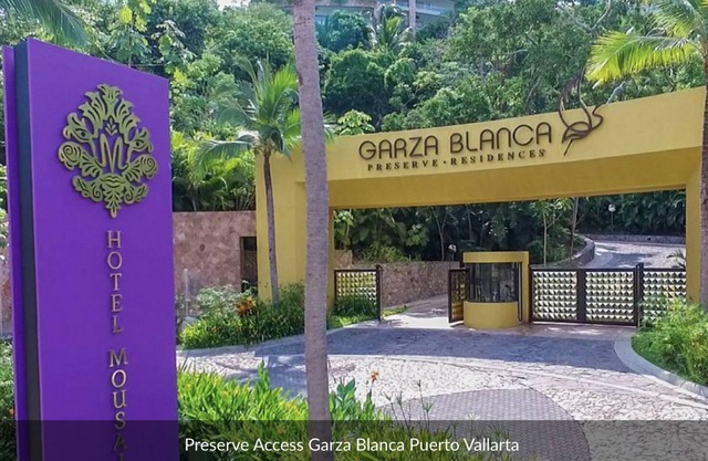 ONE BEDROOM GARZA BLANCA PV - other size units available