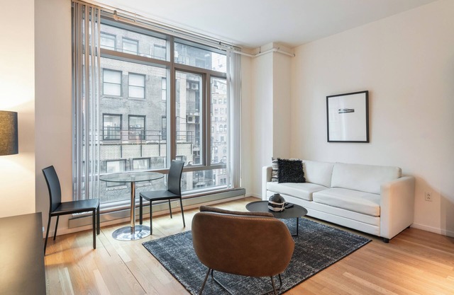 One Bedroom in Midtown West near Theater District