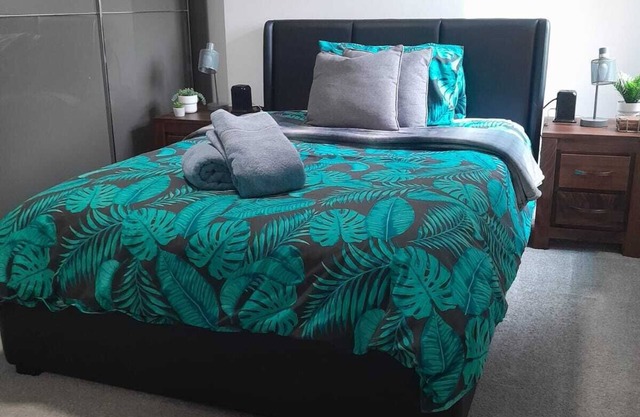 One Bedroom modern apartment. Could sleep 3 people.