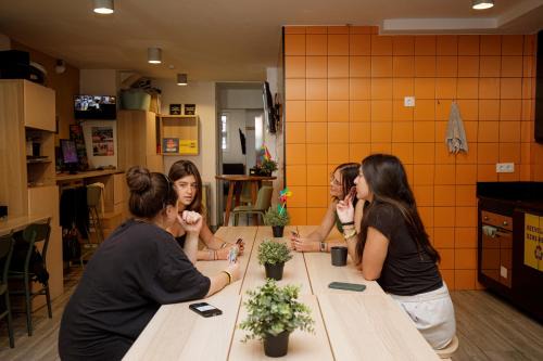Hostel Paralelo 