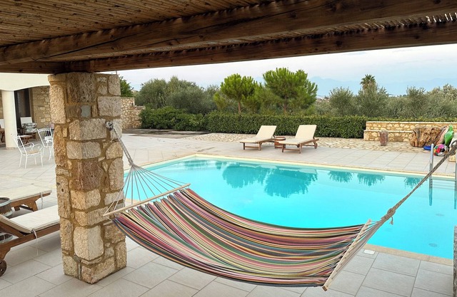 ONIROZO KORONI PRIVATE LUXURIOUS VILLA