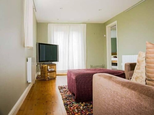 Oolitic Springs, DUNDRY