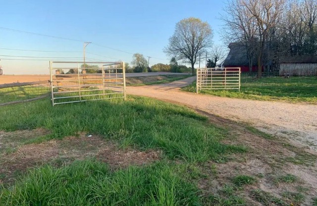 Open space camping with Free Parking and outside s