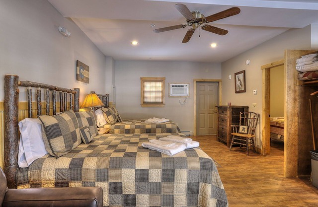 Oquossoc Suite #4 | A/C & Fireplace