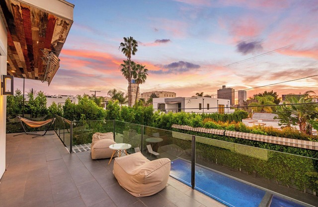 Orange D Villa! 5bdr pool best location