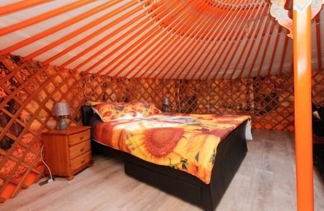 Orange Yurt with Hot Tub- Sleeps 3, Parking & WiFi