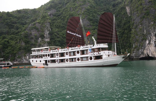 Oriental Sails Cruise