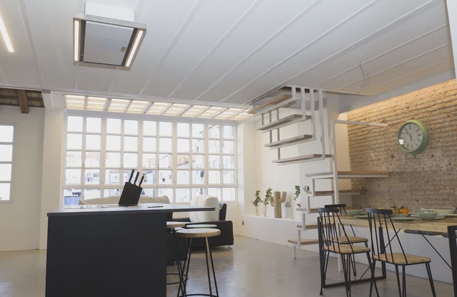 ORIGINAL AND SPACIOUS LOFT ATTIC IN RUZAFA