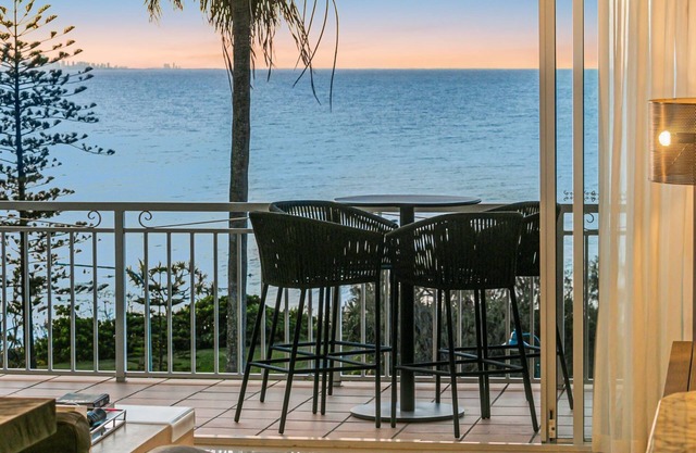 Orion 6 - Beachfront Rainbow Bay - All Linen Supplied - Min. 3 Night Stays!