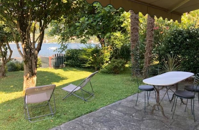 Orta cottage sulla riva del lago