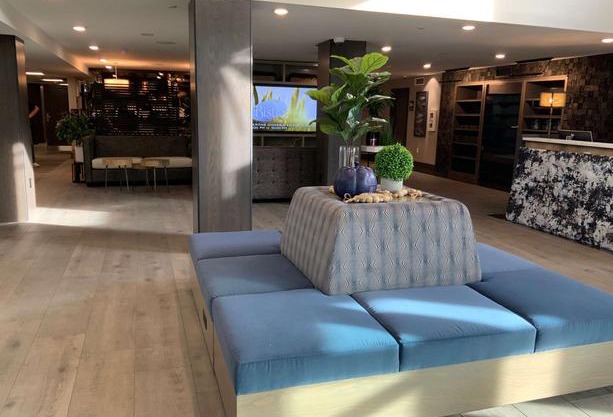 Oxford Suites Portland - Jantzen Beach