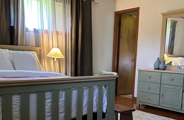 Oxford’s own Ms. Virginia’s, located in Taylor, MS, warmly welcomes you & yours!