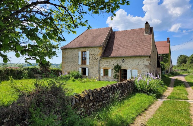 Oyé's house