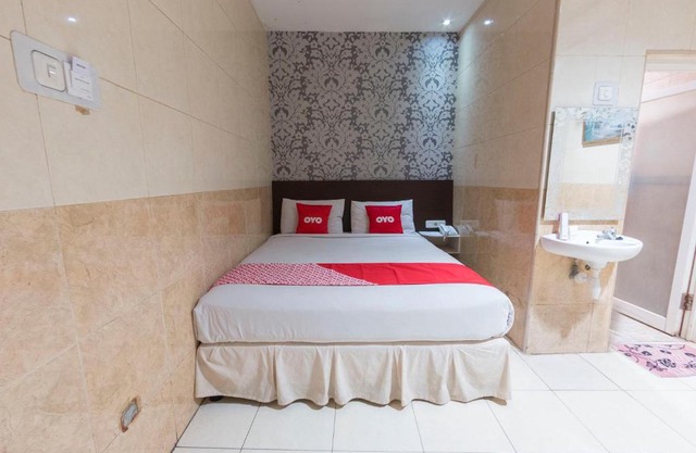 OYO 1702 Harmoni Inn Makassar