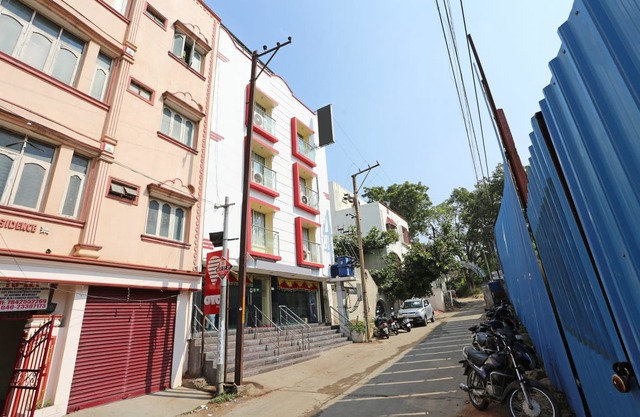 OYO 2840 Kanha Grand