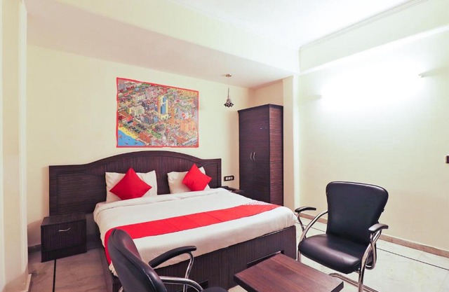 OYO 49576 Hotel Divine