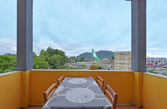 OYO 90672 De Paradise Turtle Hotel