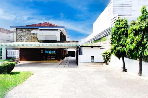 OYO 94703 Hotel Wisma Hasanah