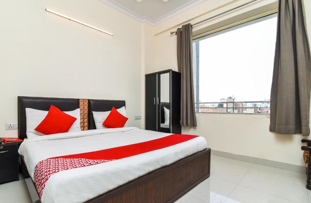 OYO Flagship 22976 Sector 3 Dwarka