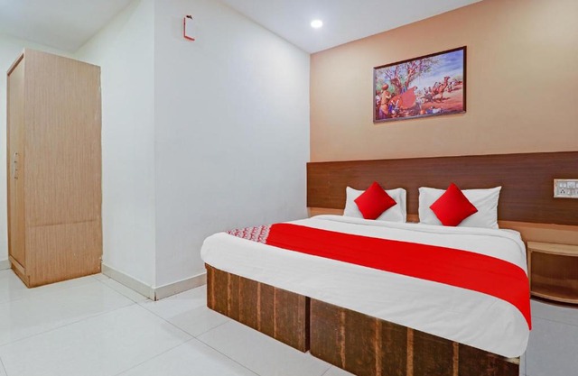 OYO Flagship Star Inn Near Durgam Cheruvu