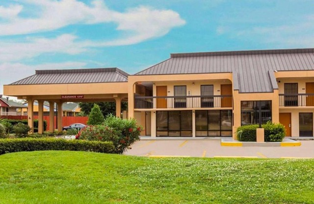 OYO Hotel Baton Rouge Mid City