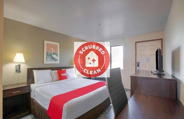 OYO Woodland Hotel and Suites