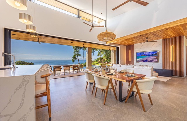 Pacific Paradise Brand New Luxury Home, St Martin, Dominical