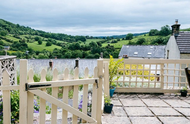 Painter`s Cottage, a charming cottage in historic Town of Matlock Bath