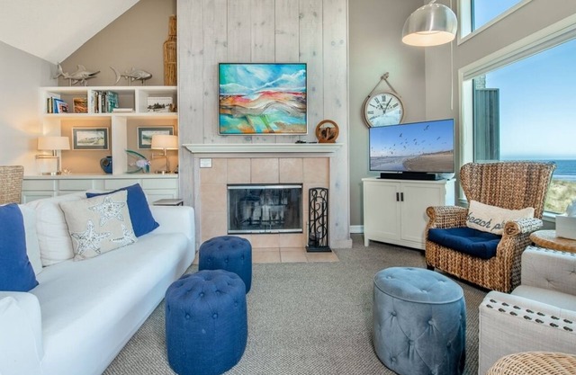 Pajaro Dunes Resort: Top floor Modern Condo with Dazzling Ocean Views - Sleeps 6