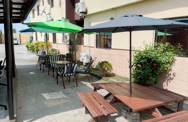 Palace Holiday Inn LTD