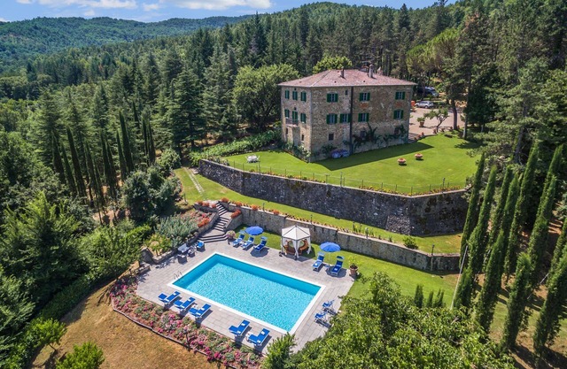 Palazzo Rosadi - Luxury Villa Rental with private swimming pool in Monterchi, Tuscany