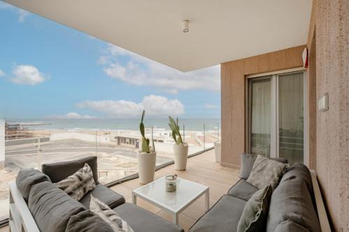 Palazzo Verdi - Seafront Luxe Retreat