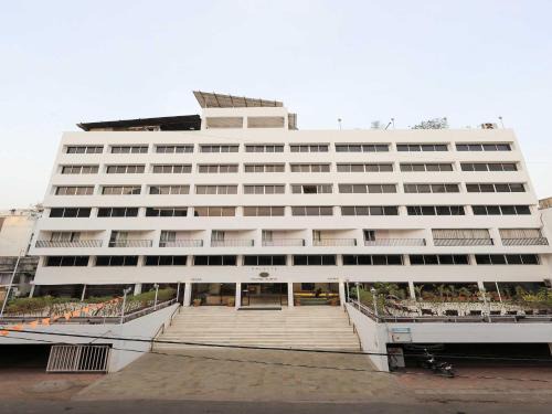 Palette by CheckIn Vadodara Formerly Hotel Surya