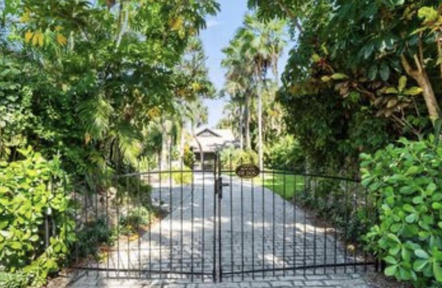 Palm Beach Full Waterfront Paradise