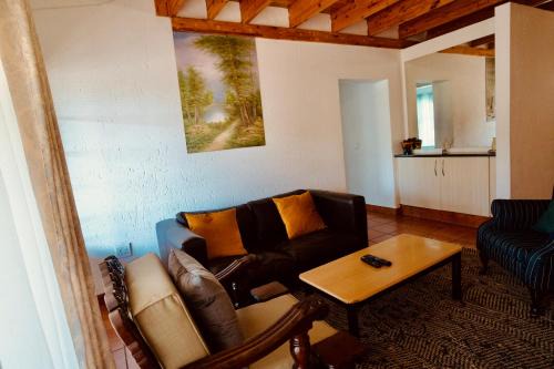 Palm Haven 5 min drive to Carlswald Centre