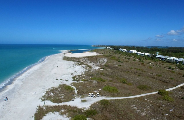 Palm Island 3 Bedroom Superior Villa by RedAwning