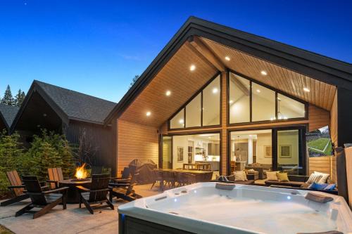 Panorama Pines in Suncadia- Hot Tub, BBQ, Firepit, Outdoor Seating, Fully Equipped Kitchen, Smart TVs, Hi-speed Wi-Fi